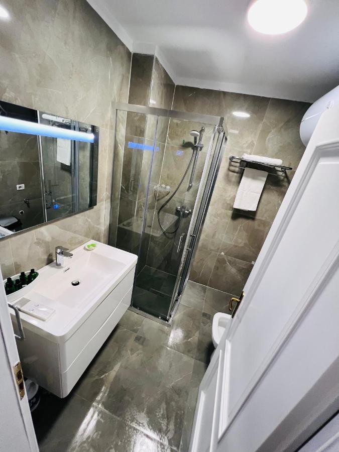 Luxury Apartaments Тирана Экстерьер фото